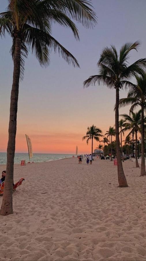 Downtown Hollywood Holiday Retreat Dania Beach Appartement Buitenkant foto
